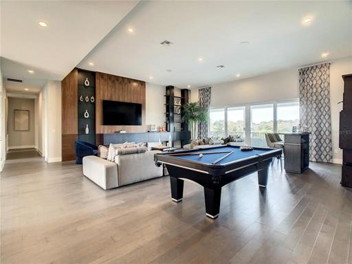 game room / family room 