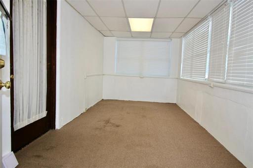 Foyer - Entrance into Formal Living Room