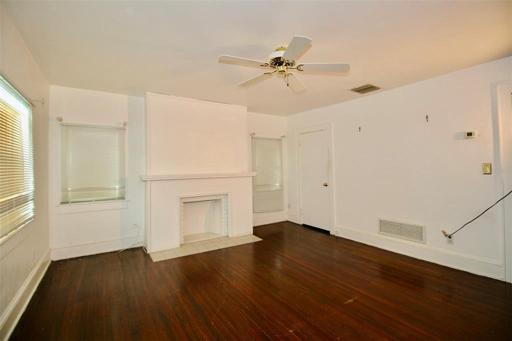 Bedroom #2 (Upstairs)