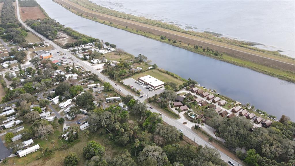Rim Canal across from park