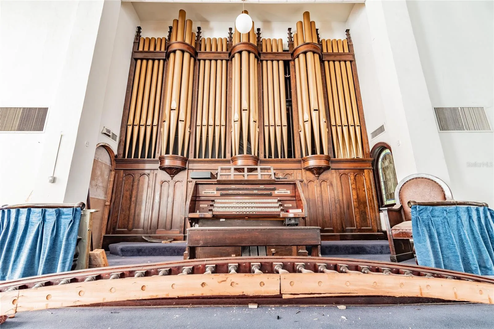 Pipe Organ