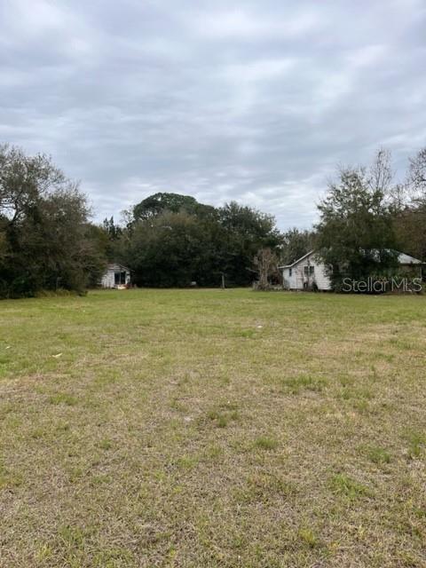 3003 US 1 - (3) Buildings, City Water, Minutes to shopping, 1-95 and so much more. 
