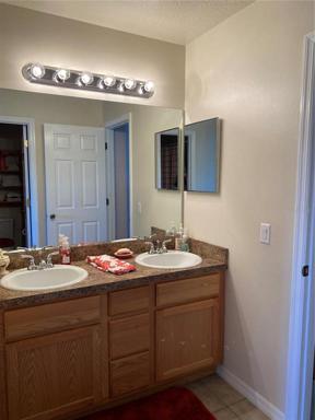 Jack n Jill bathroom