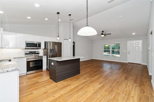 OPEN FLOORPLAN