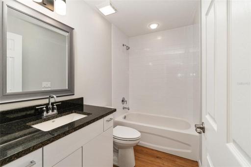 TILED SHOWER & TUB COMBO