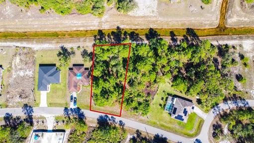 great lot in nice area