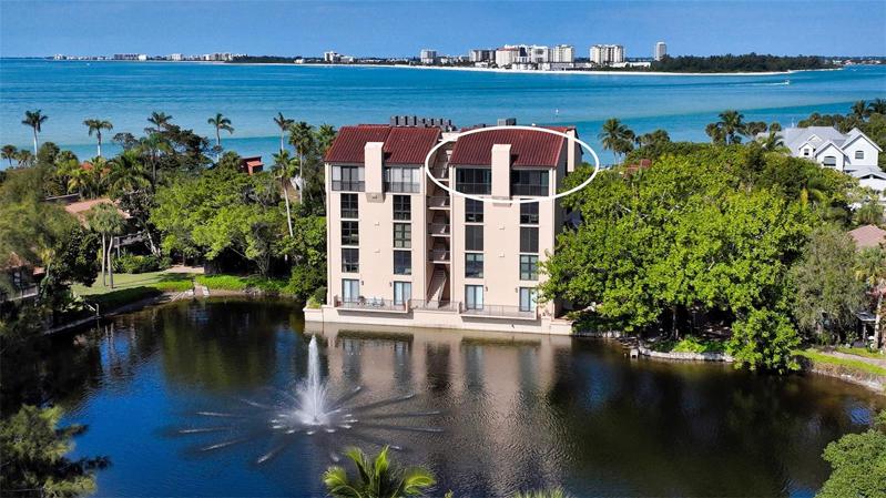 22 Sandy Cove on a spring-fed lake with Gulf views