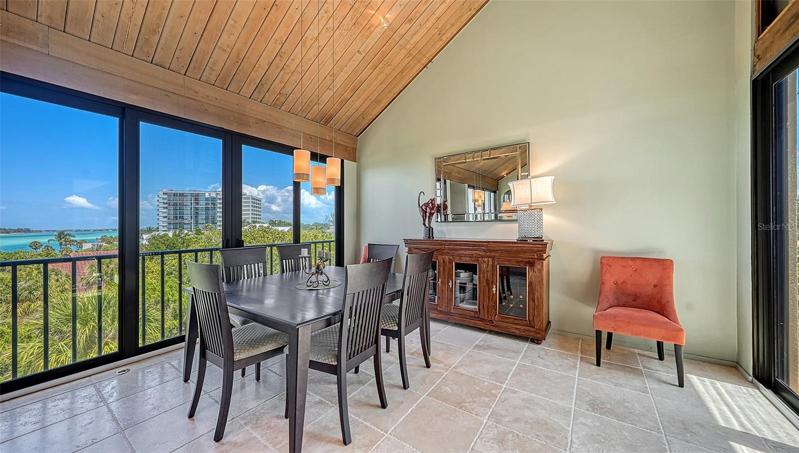 Spacious dining area with Gulf views
