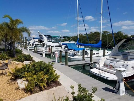 Onsite 15 slip marina