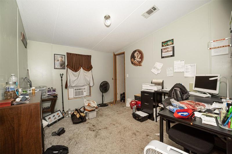 Guest bedroom