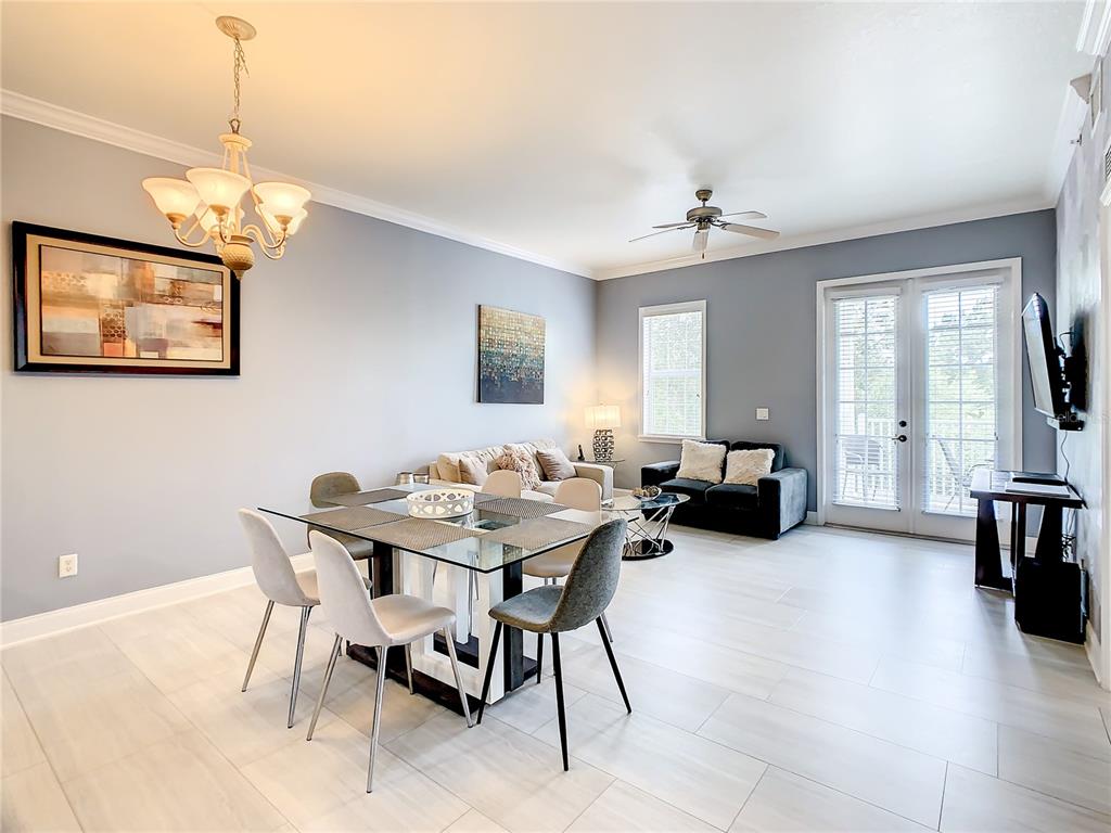 Dining/living room