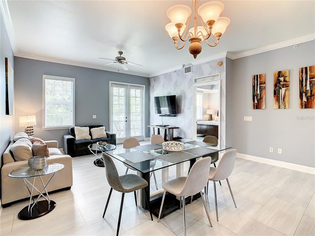 Dining/living room