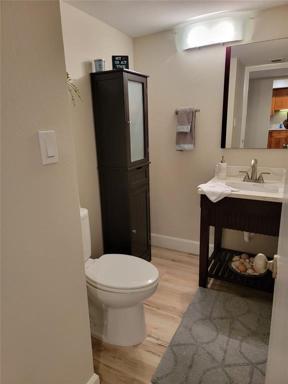 1/2 Bath