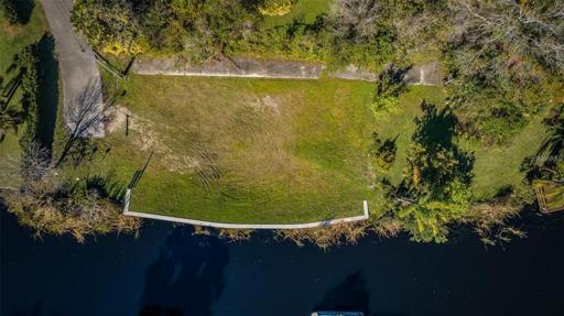 The top view of the lot including the property lines and the end of the road on Cyprus Dr.