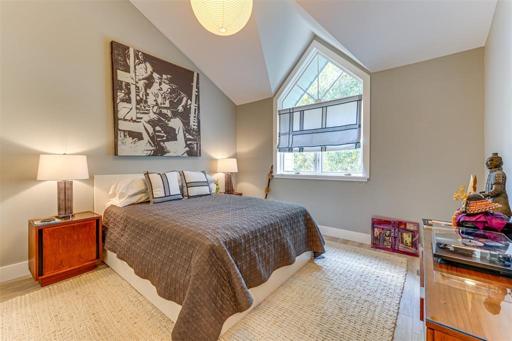 Guest bedroom