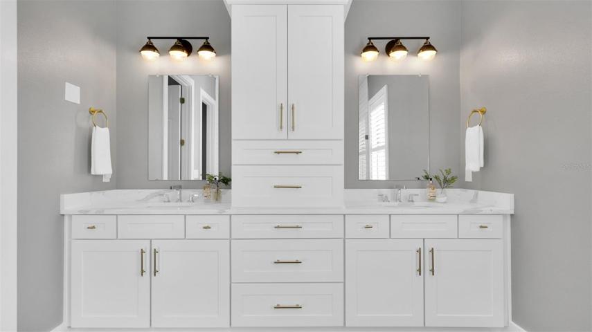 Key Largo 3783 model primary bath.