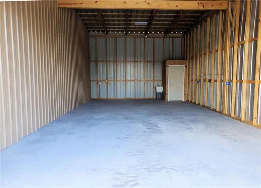 Interior - 20x40 space