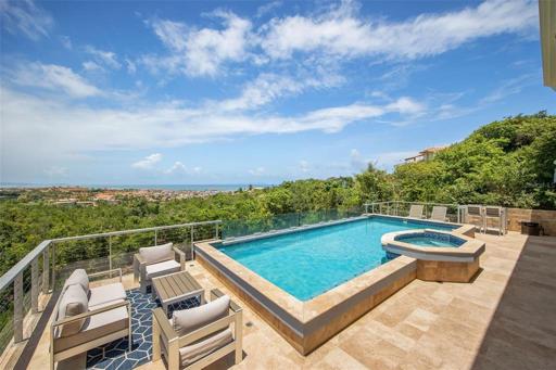 Heated Infinity pool