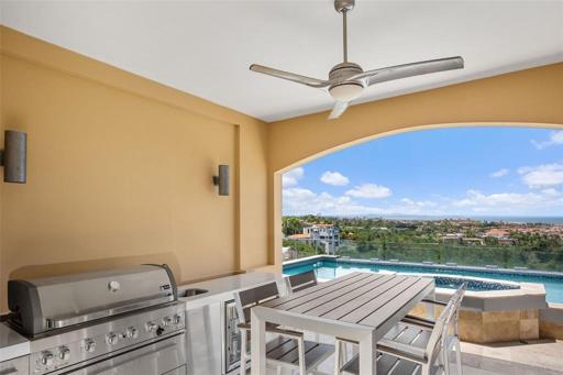 Outdoor Kitchen