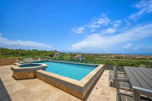 Heated Infinity pool