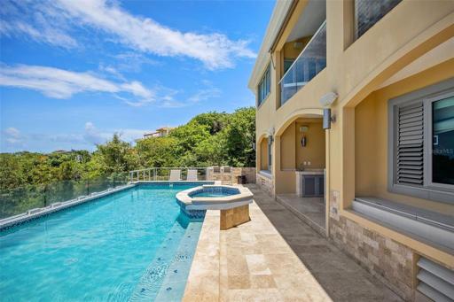 Heated Infinity pool