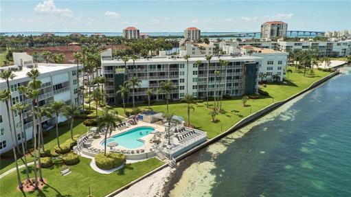Pool and Spa, right next to the beach