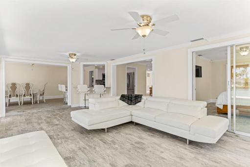 Enclosed Florida room