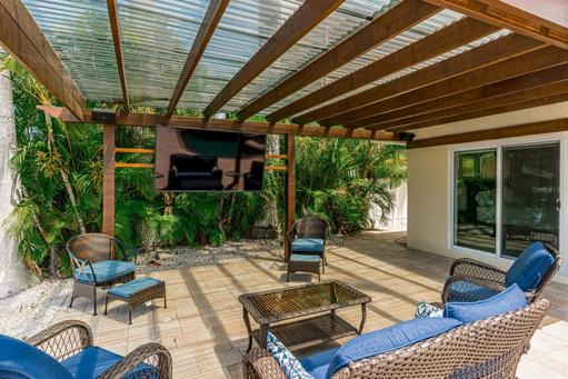 Outdoor entertainment area