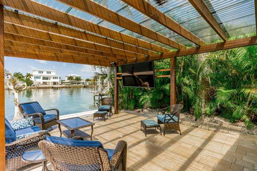 Outdoor entertainment area
