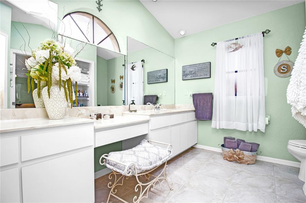 Owners bath