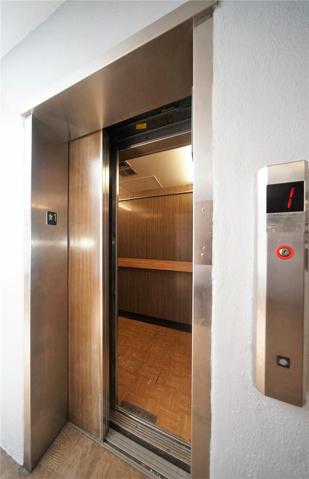 Building's Elevator