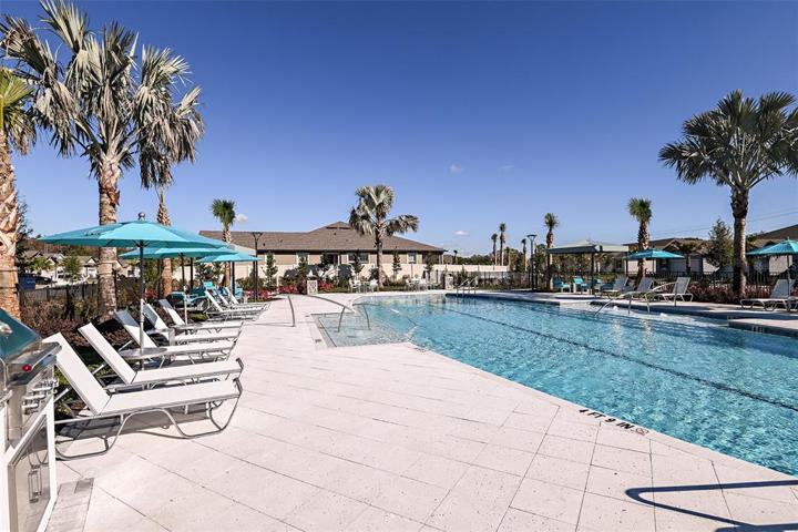 Pool Seating