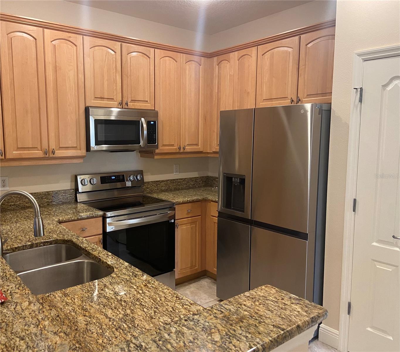 BRAND NEW LG STAINLESS STEEL APPLIANCES: OCTOBER 2022- Never Used!