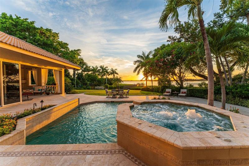 Sunset Pool/Spa