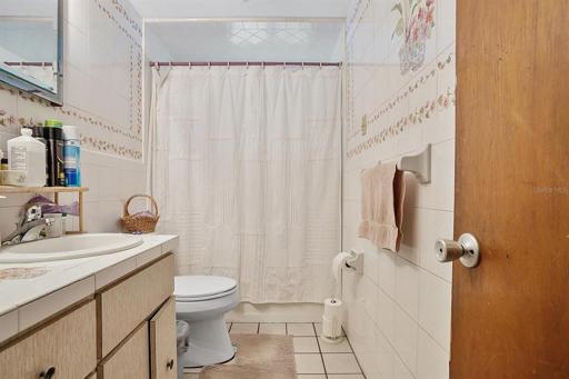 2nd Bathroom