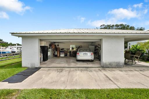 Detached Garage