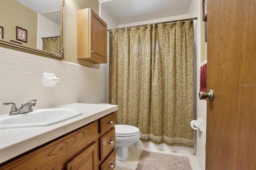 2nd Bathroom