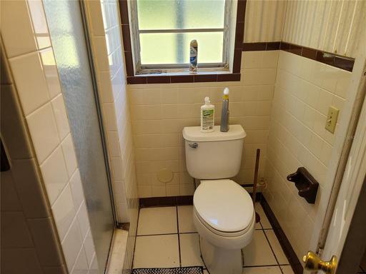 2nd Bathroom stand up shower located between Kitchen and bedroom