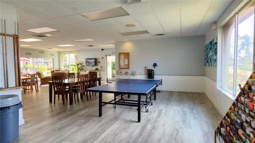 Clubhouse-Pingpong
