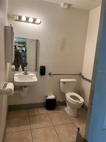 Accessible guest bath