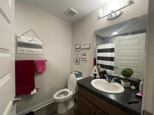 Master bedroom bathroom