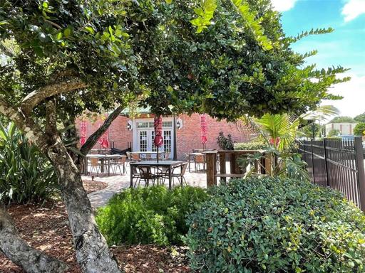 One of Wauchula's favorite Italian Restaurant's joins Heritage Park just steps away from the apartment building.