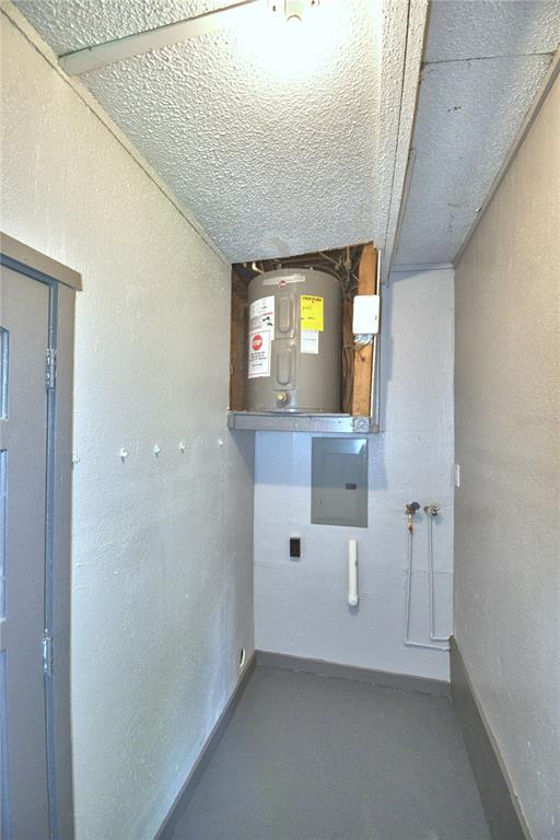Washer/dryer hookups