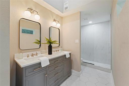 2nd Master Bathroom