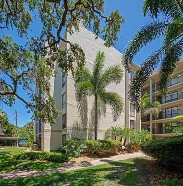 Bay Oaks Building E