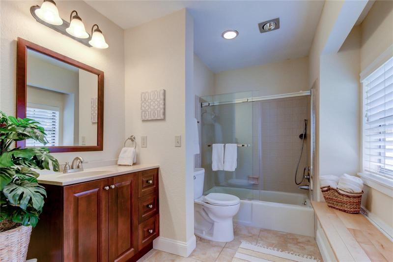Master en suite Bath
