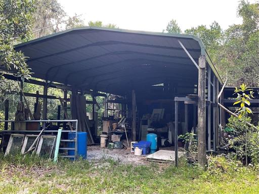 24’ x40’ metal garage with 60 amp electrical 