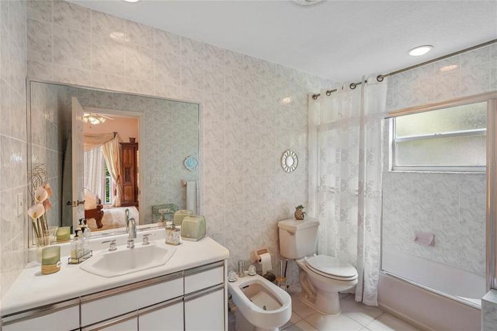 Bathroom Bedroom Suite #3