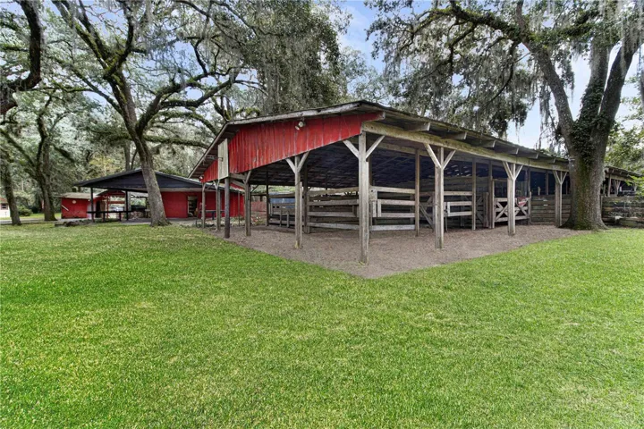 Barn