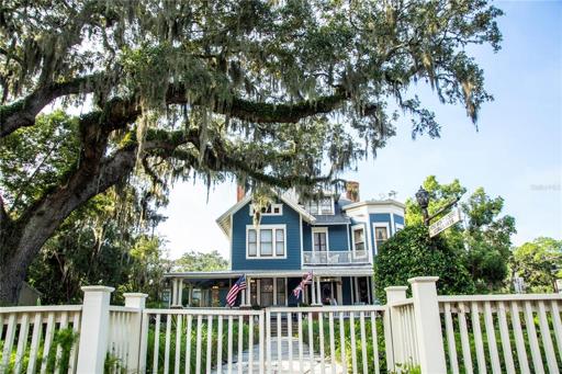 The Hoyt House